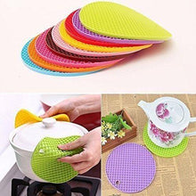 Load image into Gallery viewer, Silicone Heat Resistant Table Mat (Pack of 1)

